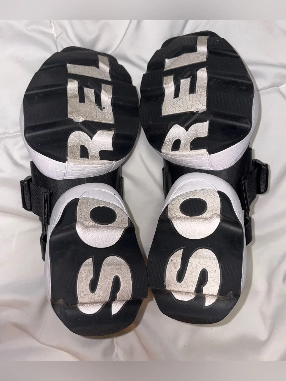 SOREL Kinetic Impact Sling Buckle Platform Sandals Size 9 Black White